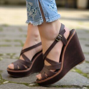 BANANA REPUBLIC wedges brown leather - 8.5